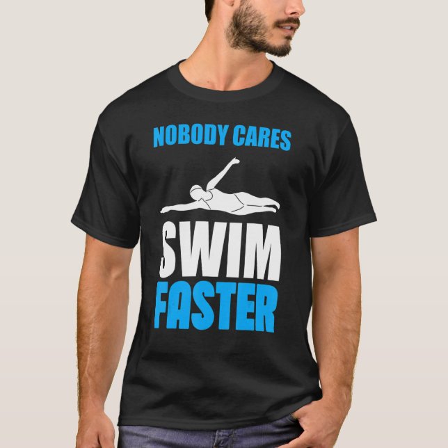T-shirt Personne Ne S'Occupe De Nager Plus Vite Coach D'Éq (Devant)