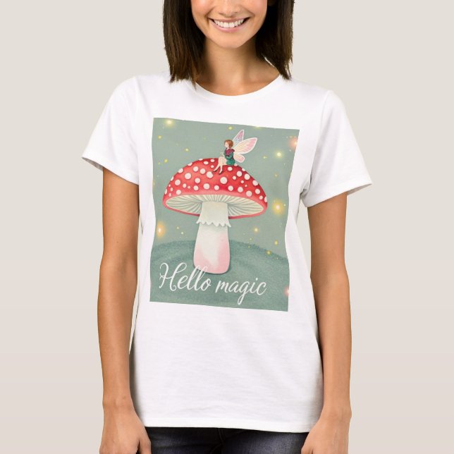 T-shirt Petite fée perchée sur le champignon et brillante (Devant)