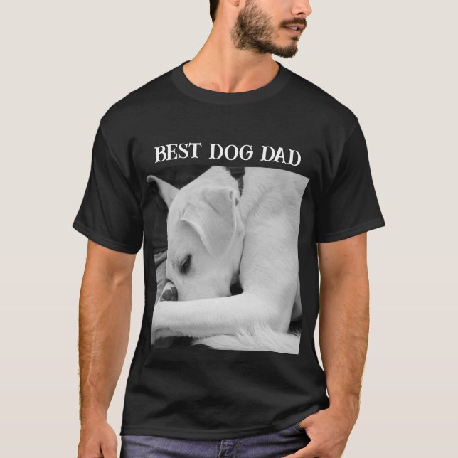 T-shirt Photo en noir et blanc de mignon chien reposant av (Devant)