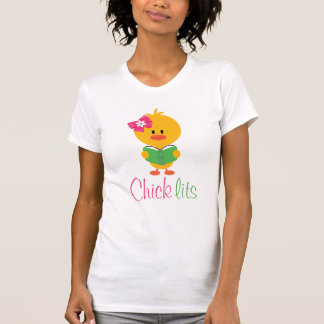 T-shirt Pièce en t de regard posée par Lits de poussin