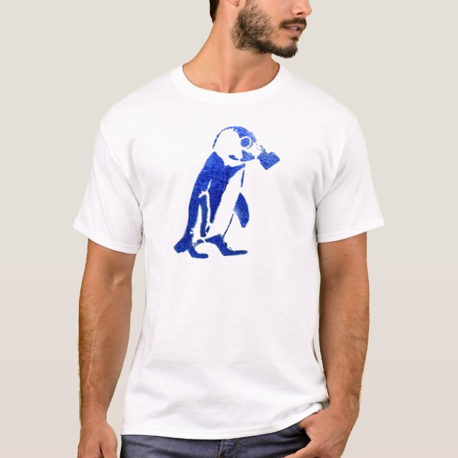 T-shirt Pingouin dans le masque de gaz (Devant)