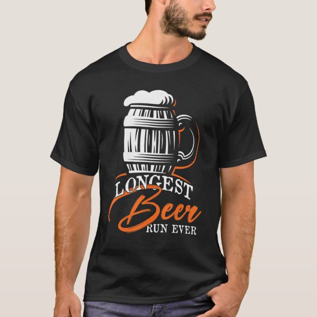 T-shirt Plus longue course de bière jamais exécutée (Devant)