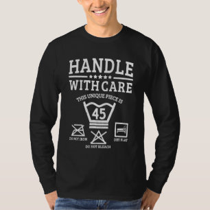 T-shirt Poignée avec soin 45 Instructions de lavage 45e oi