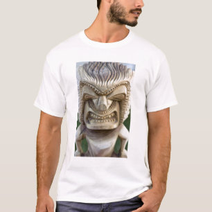 T-shirt Polynésie, Royaume des Tonga. Gros plan de tiki