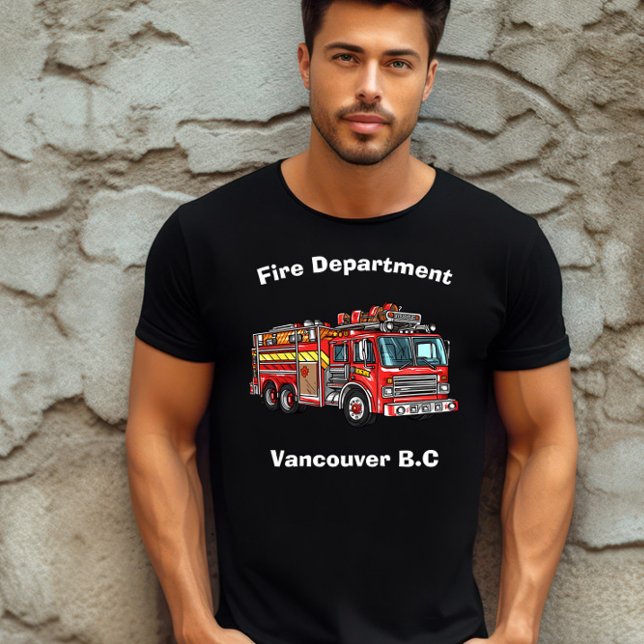 T-shirt Pompier prêt par camion de pompiers (Créateur téléchargé)