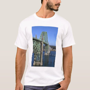 T-shirt Pont de la baie de Yaquina enjambant la baie de Ya