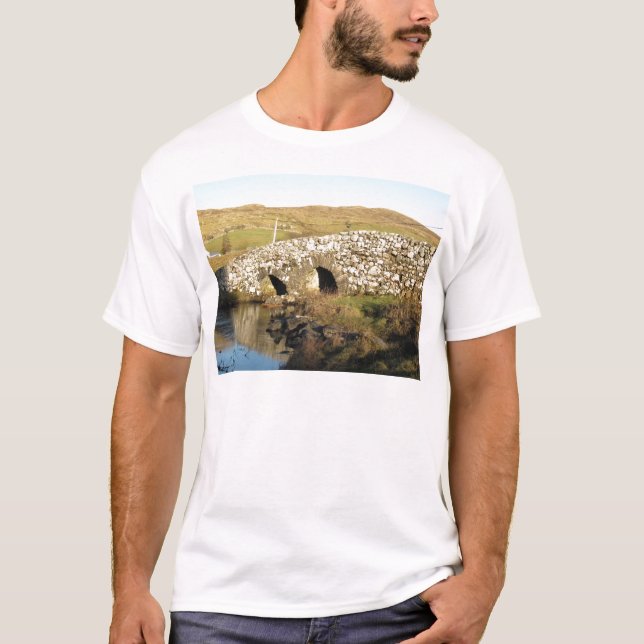 T-shirt Pont tranquille d'homme (Devant)