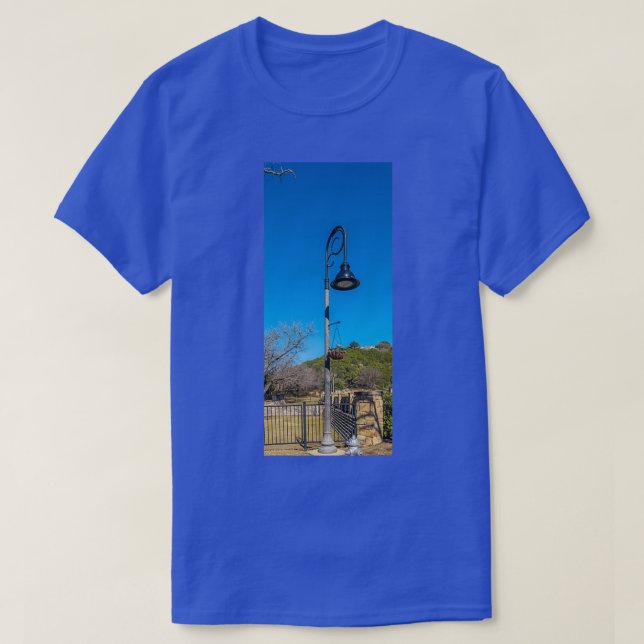 T-shirt Poteau de lampe en fer décoratif (Design devant)