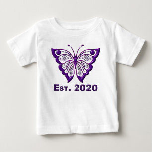 T-shirt Pour Bébé Adorablement Mignonne "Est. Papillon pourpre 2020"