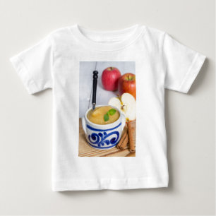T-shirt Pour Bébé Applesauce à la cannelle dans un bol en grès