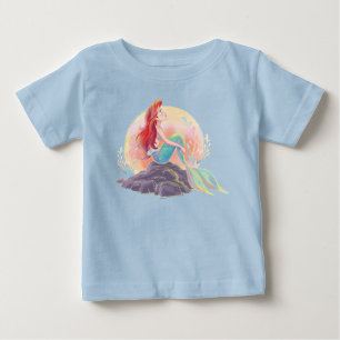 T-shirt Pour Bébé Ariel rêveuse sur les rochers