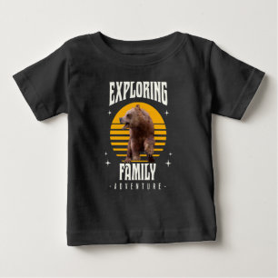 T-shirt Pour Bébé Aventure de vacances en famille assortie à l'ours