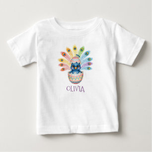 T-shirt Pour Bébé Bébé paon mignon sortant d'un œuf de Pâques