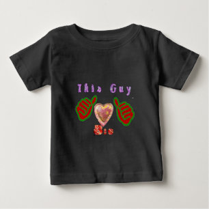 T-shirt Pour Bébé Ce type adore les grands cadeaux d'art Imprimer