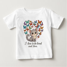 Cute chaton en gros avec papillons et devis