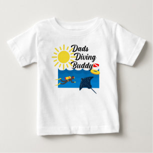 T-shirt Pour Bébé Dads Diving Buddy Design - Baby Fine Jersey T-Shir
