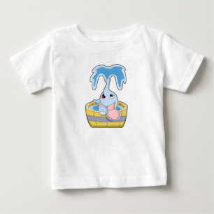 T-shirt Pour Bébé Eléphant avec baignoire remplie d'eau
