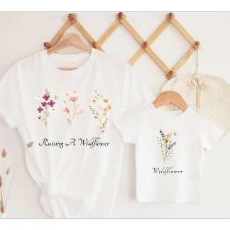 T-shirt Pour Bébé Élever un Fleur sauvage et un Fleur sauvage