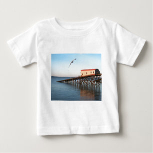 T-shirt Pour Bébé La vieille station de canot de sauvetage chez