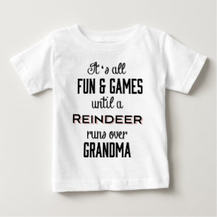 T-shirt Pour Bébé L'amusement et les jeux jusqu'à un renne court