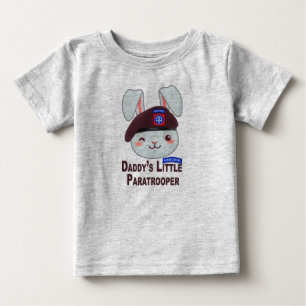 T-shirt Pour Bébé “Le Petit Lapin Paratrooper de Papa”