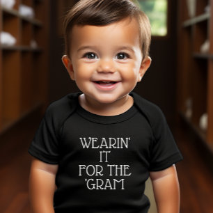 T-shirt Pour Bébé Le porter pour le "Gram Baby"