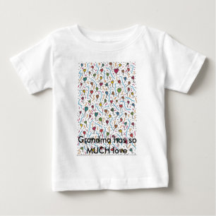 T-shirt Pour Bébé Les coeurs multi A7, grand-maman a tellement