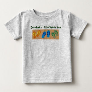 T-shirt Pour Bébé Peu de bon à rien de la plage de la grand-maman