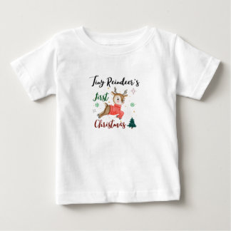 T-shirt Pour Bébé Premier Noël de Tiny Reindeer
