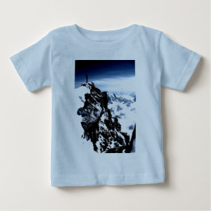 T-shirt Pour Bébé Réalisation de l'alpiniste hiver de neige