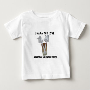 T-shirt Pour Bébé Un verre de paix valentine.