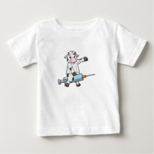 T-shirt Pour Bébé Vache comme infirmière avec coeur et seringue