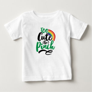 T-shirt Pour Bébé Vert trop mignon pour Pinch St. Patrick's Day Grap