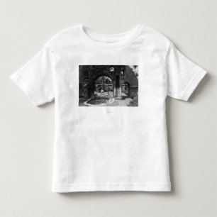T-shirt Pour Les Tous Petits Cour d'auberge de mission de rive, CA Photograp