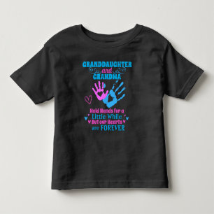 T-shirt Pour Les Tous Petits Grand-fille et grand-mère tiennent les mains et le