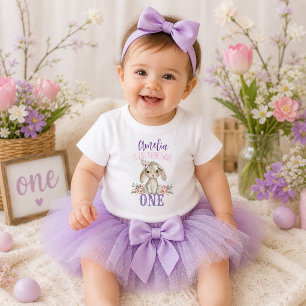 T-shirt Pour Les Tous Petits Lièvre au-dessus d'un premier anniversaire de lapi