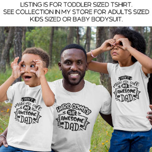 T-shirt Pour Les Tous Petits Papa blanc et moi qui ressemble à papa merveilleux
