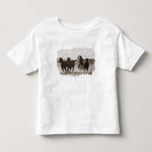 T-shirt Pour Les Tous Petits Photo en noir et blanc d'un Cowboy Lassos Horses