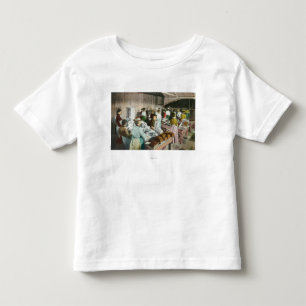 T-shirt Pour Les Tous Petits Travailleurs emballant GoodiesFresno, CA