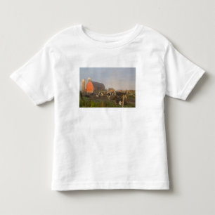 T-shirt Pour Les Tous Petits Vaches laitières Holstein à l'extérieur d'une gran