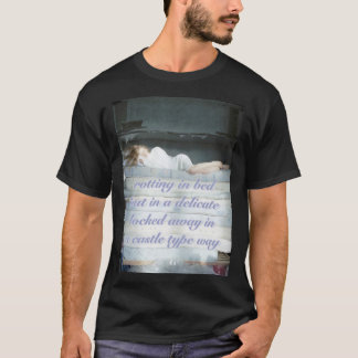 T-shirt pourrissement délicat dans le lit