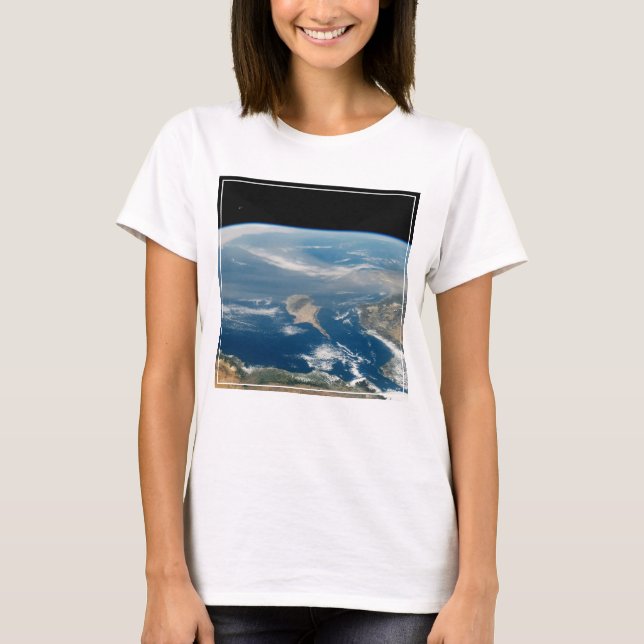 T-shirt Poussière Sur La Mer Méditerranée Et L'Île Chypre (Devant)