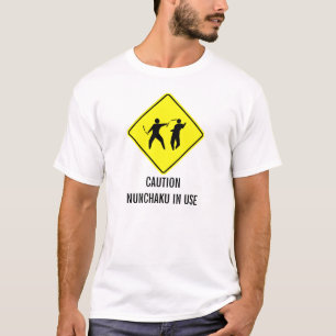 T-shirt Précaution Nunchaku en service