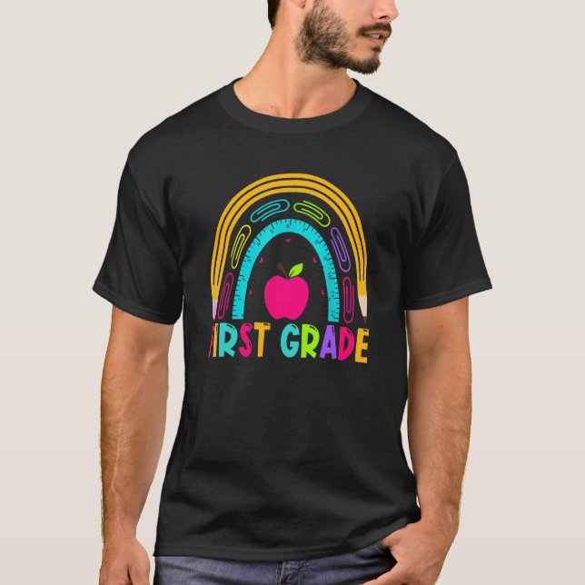 T-shirt Première Classe Rainbow Girls Boys Teacher Team 1s (Devant)