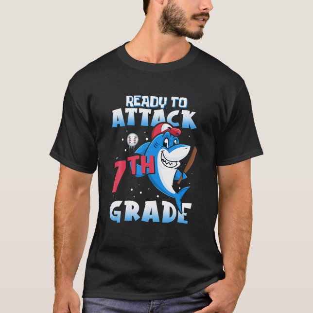 T-shirt Prêt À Attaquer Des Vêtements De 7E Année, Retour  (Devant)
