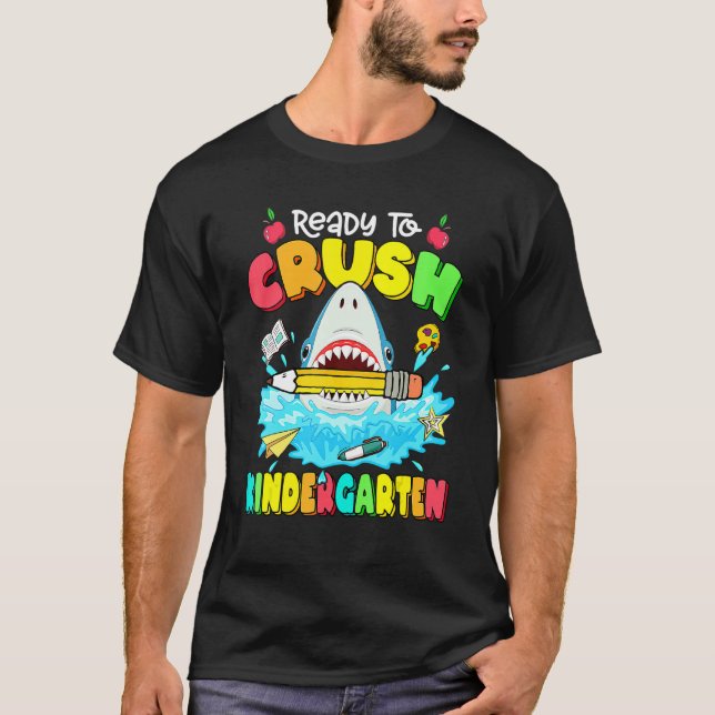 T-shirt Prêt À Écraser Le Sac À Dos De Requin De La Matern (Devant)