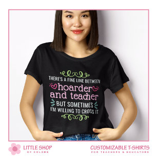 T-shirt Prof hilarant qui accumule les fournitures scolair