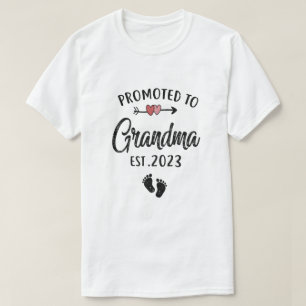 T-shirt Promoted To Grandma 2023 Funny New Grandma First T