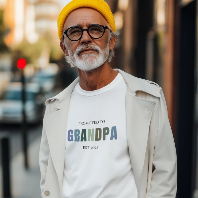 T-shirt Promu à Grand-père EST 2025 | Nouveau grand-père (Créateur téléchargé)