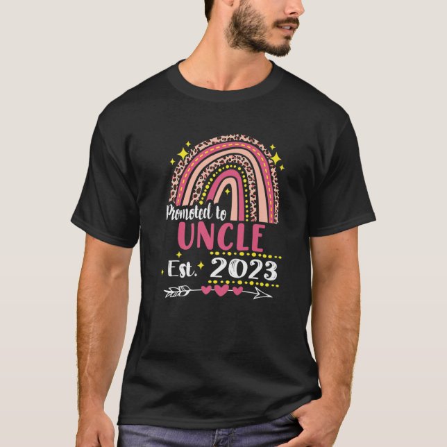 T-shirt Promu À Oncle Est.2023 Léopard Rainbow Mother' (Devant)